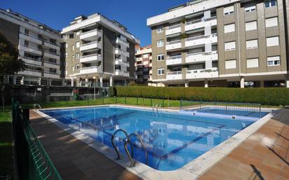 Piscina de Pis en venda en Castro-Urdiales amb Calefacció, Parquet i Terrassa