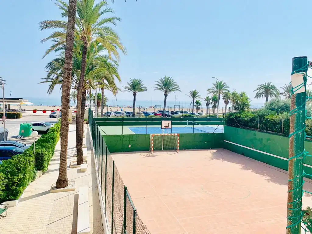 Vista exterior de Apartament en venda en Alicante / Alacant amb Moblat, Forn i Rentadora