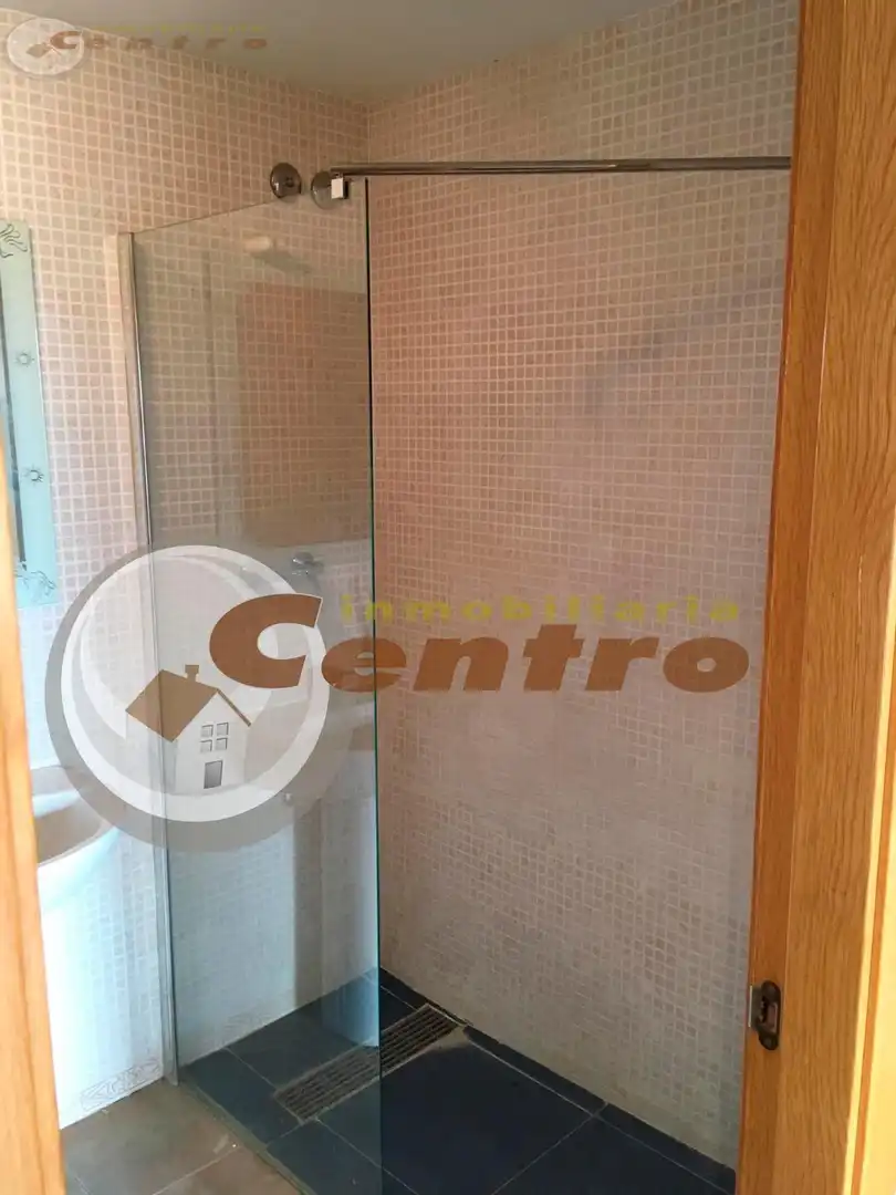 Baño de Piso en venta en Albacete con Calefacción