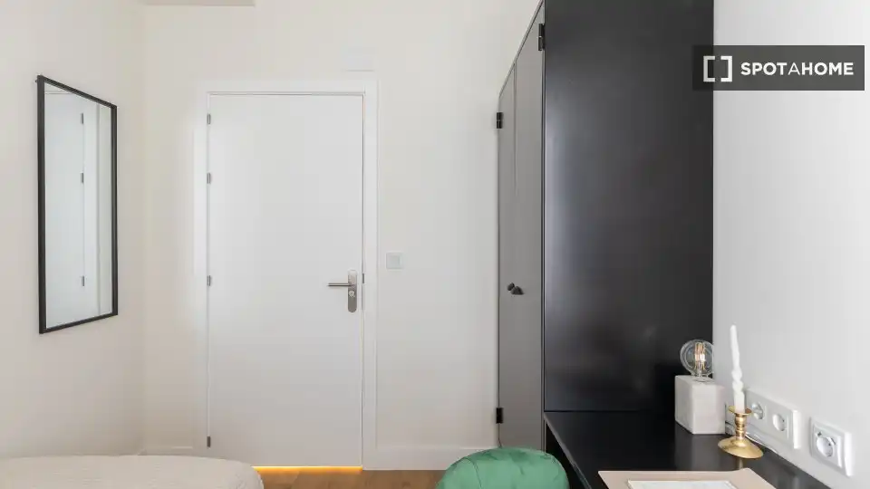 Schlafzimmer von Wohnung zur untervermieten in Bilbao  mit Klimaanlage, Terrasse und Möbliert