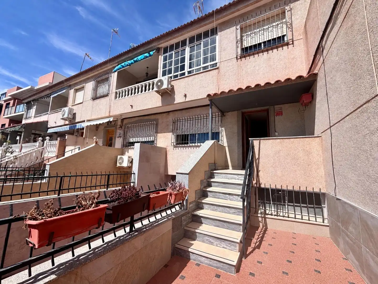 Casa con balcón en venta en Cartagena ciudad