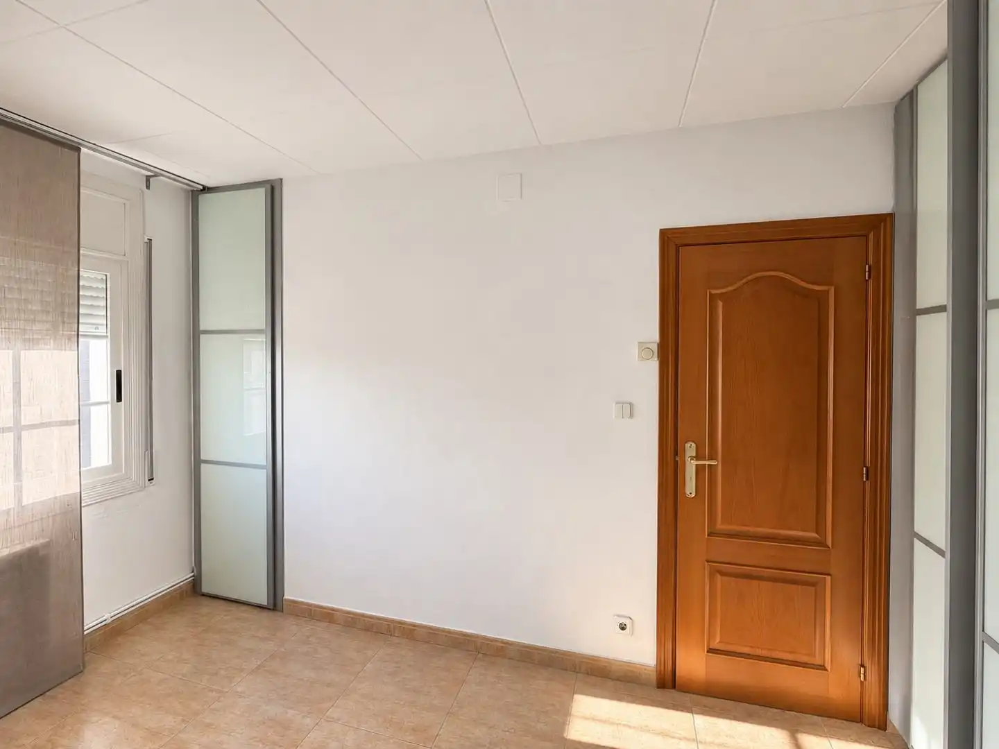 Flat for rent in Granollers  with Air Conditioner, Heating and Oven