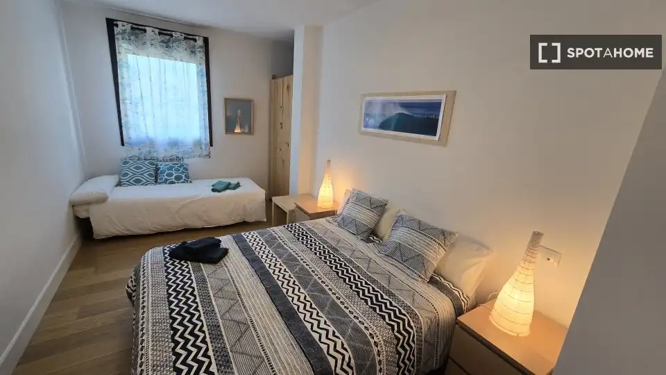 Habitación de Apartamento para compartir en Mendata con Aire acondicionado, Terraza y Amueblado