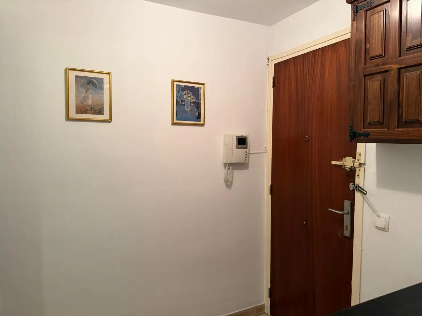 Wohnung zum Verkauf in Barcelona mit Klimaanlage und Balkon