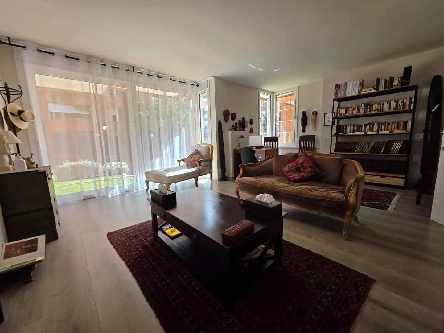 Wohnzimmer von Erdgeschoss zum Verkauf in Barcelona mit Parkett