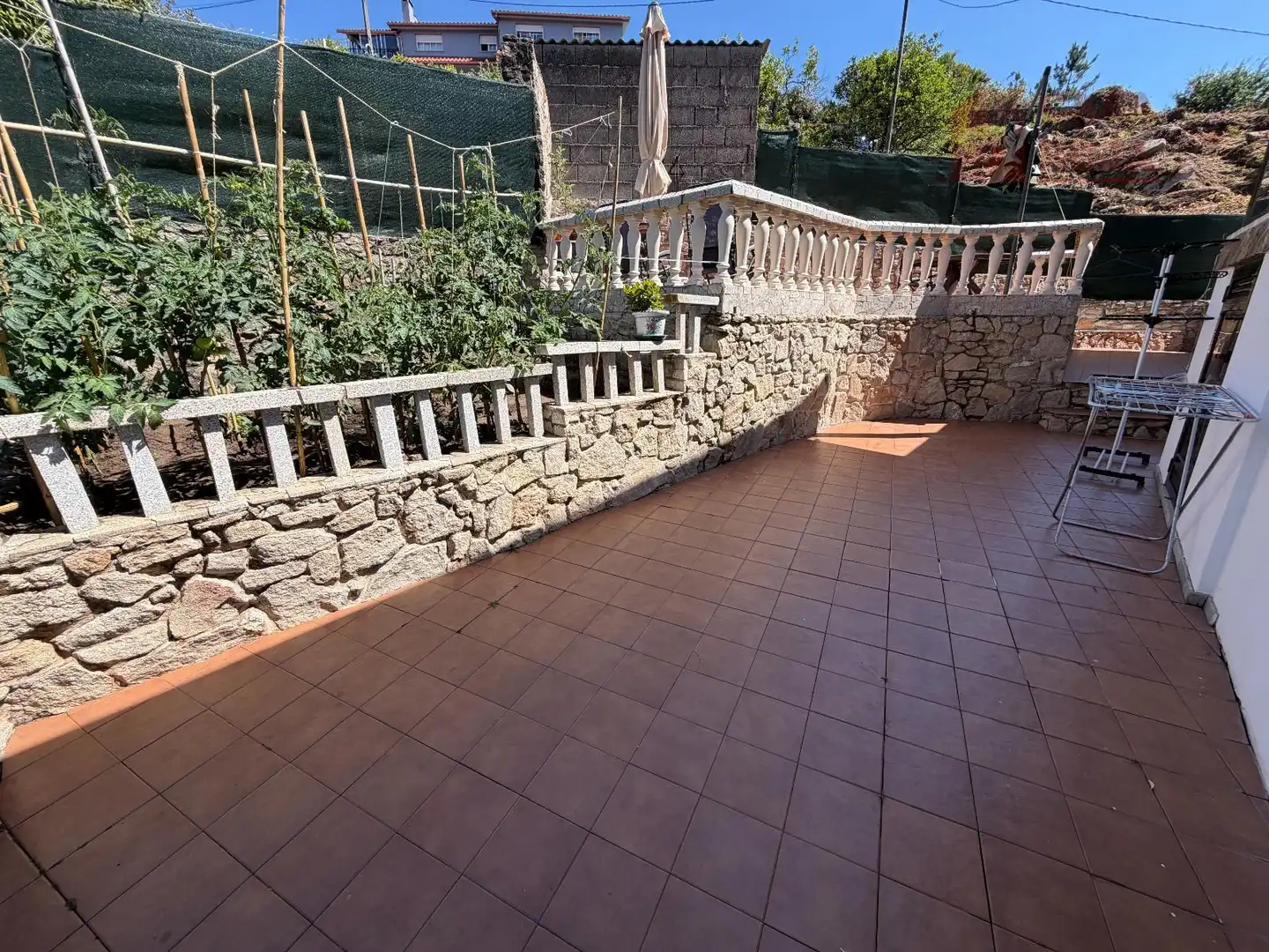 Terrassa de Casa o xalet en venda en Cangas  amb Calefacció, Terrassa i Moblat