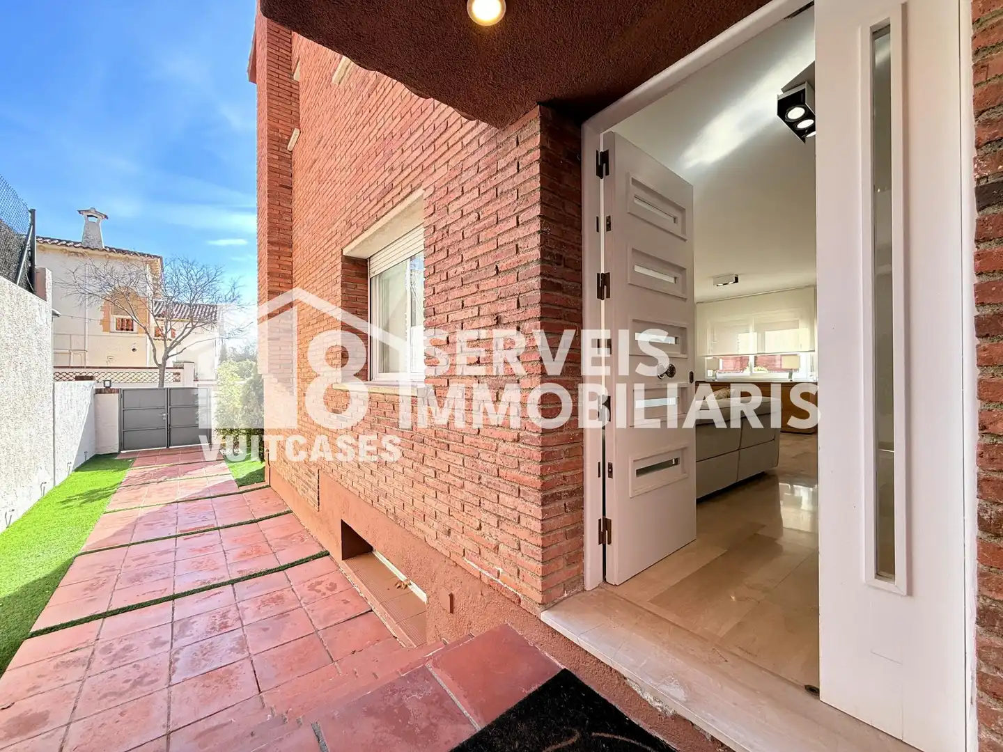 Exterior view of Houses for sale in El Masnou  with Heating, Private garden and Terrace