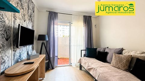 Estudio de 22 m a 200 metros de la playa de Empuriabrava, muy cerca de tiendas y restaurantes.El estudio se encuentra en la primer