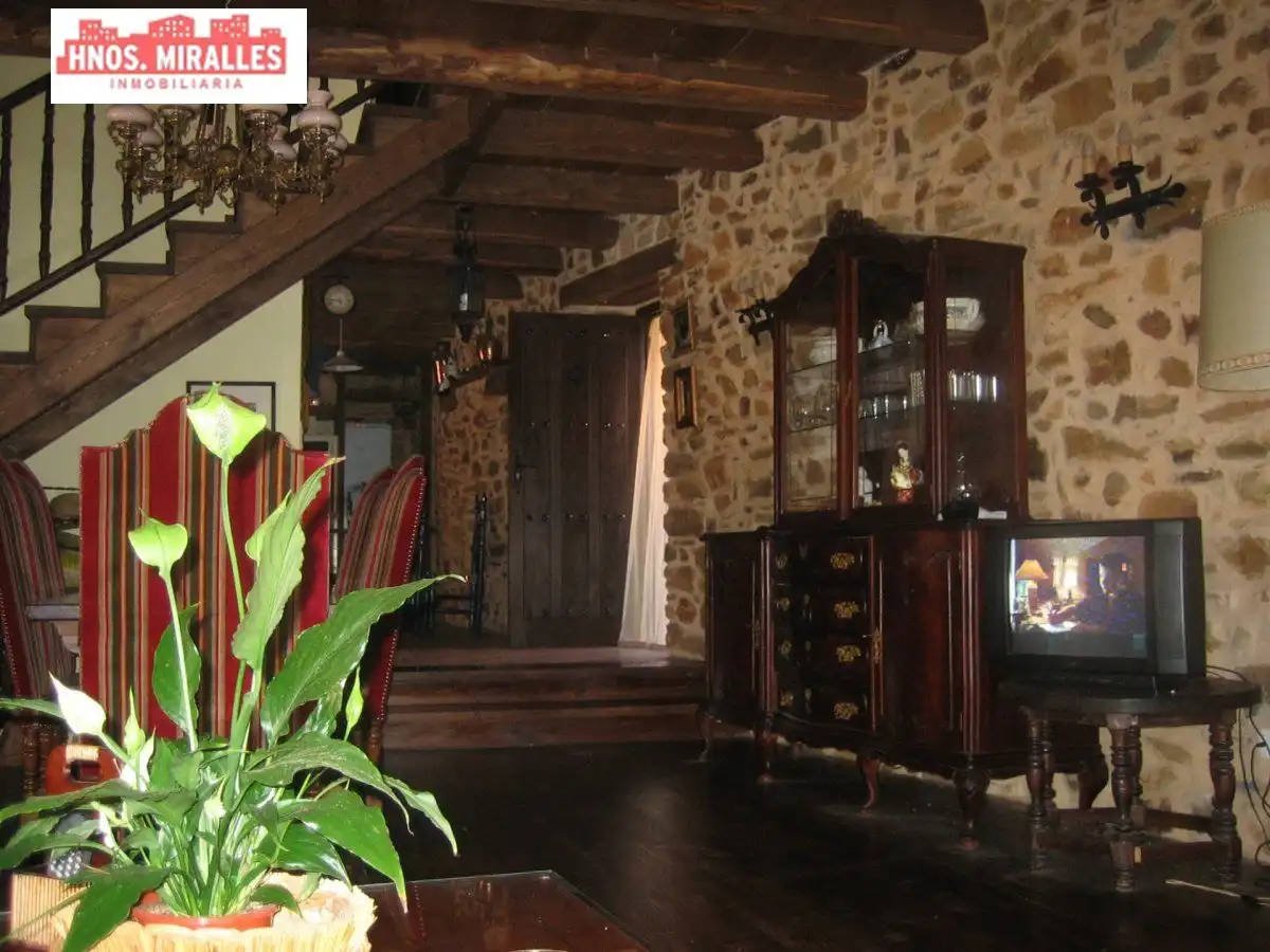 Casa o chalet en venta en Santiago Millas con Amueblado