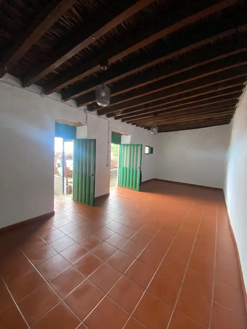 Casa o xalet en venda en Frontera amb Jardí privat