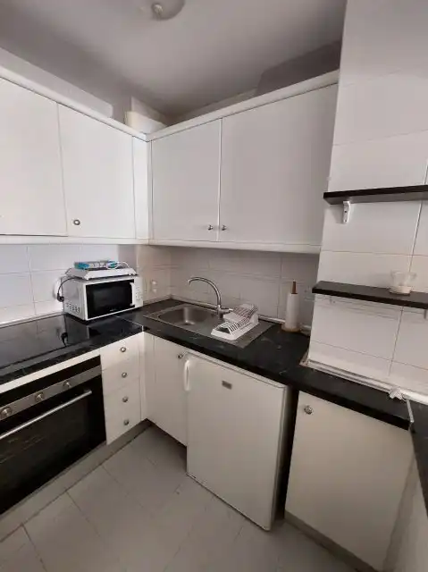 Cocina de Apartamento de alquiler en Benalmádena con Aire acondicionado, Terraza y Amueblado