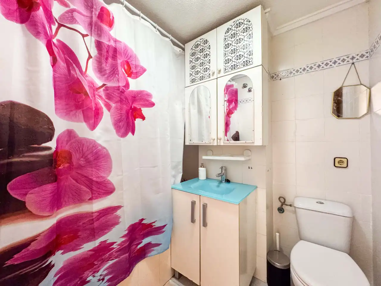 Baño de Apartamento en venta en Torrevieja con Aire acondicionado, Calefacción y Terraza