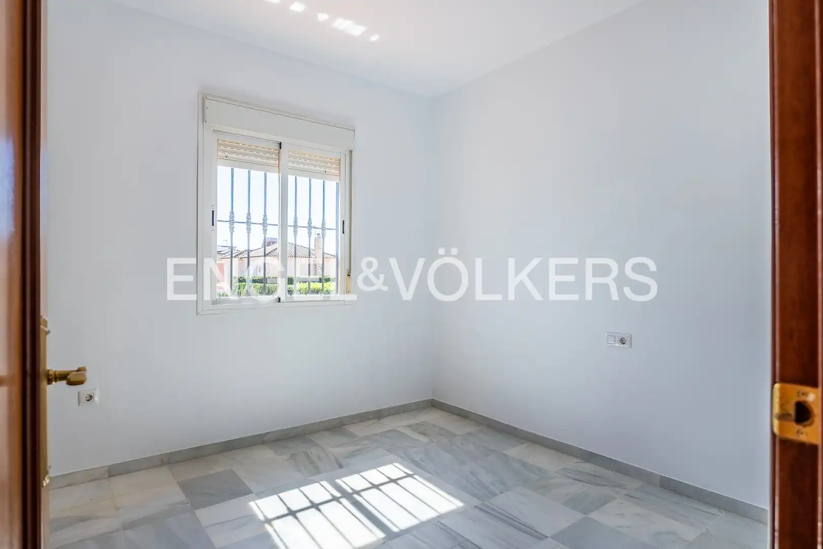 Casa adosada en venda en Espartinas amb Calefacció, Jardí privat i Terrassa