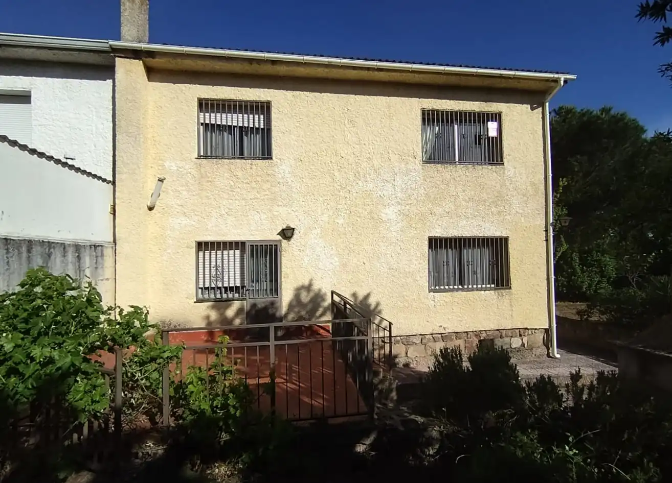 Vista exterior de Casa o chalet en venta en Pedrezuela con Calefacción, Jardín privado y Terraza