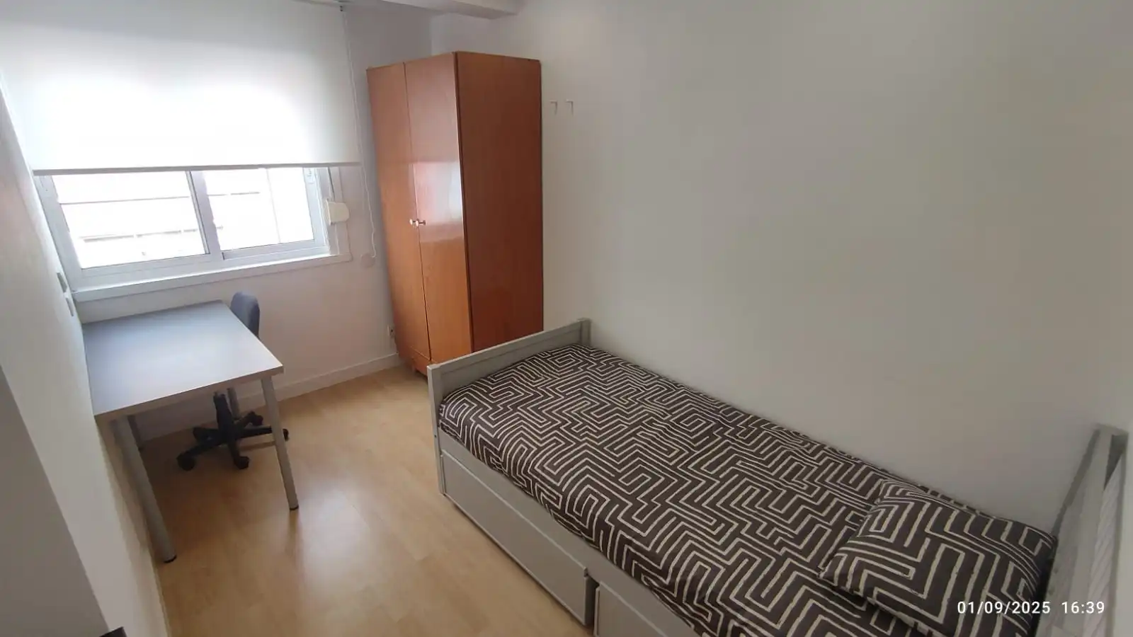 Bedroom of Flat for share in A Coruña Capital   with Heating, Furnished and Oven