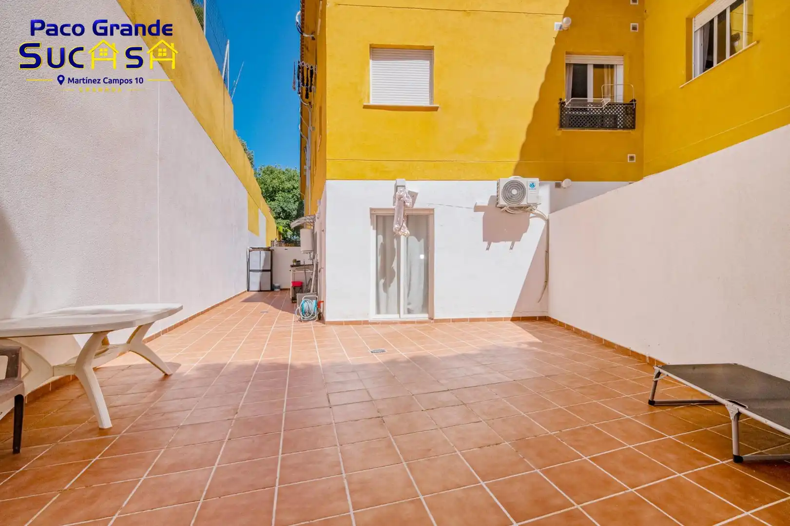 Terrasse von Erdgeschoss zum Verkauf in La Zubia mit Klimaanlage, Heizung und Möbliert