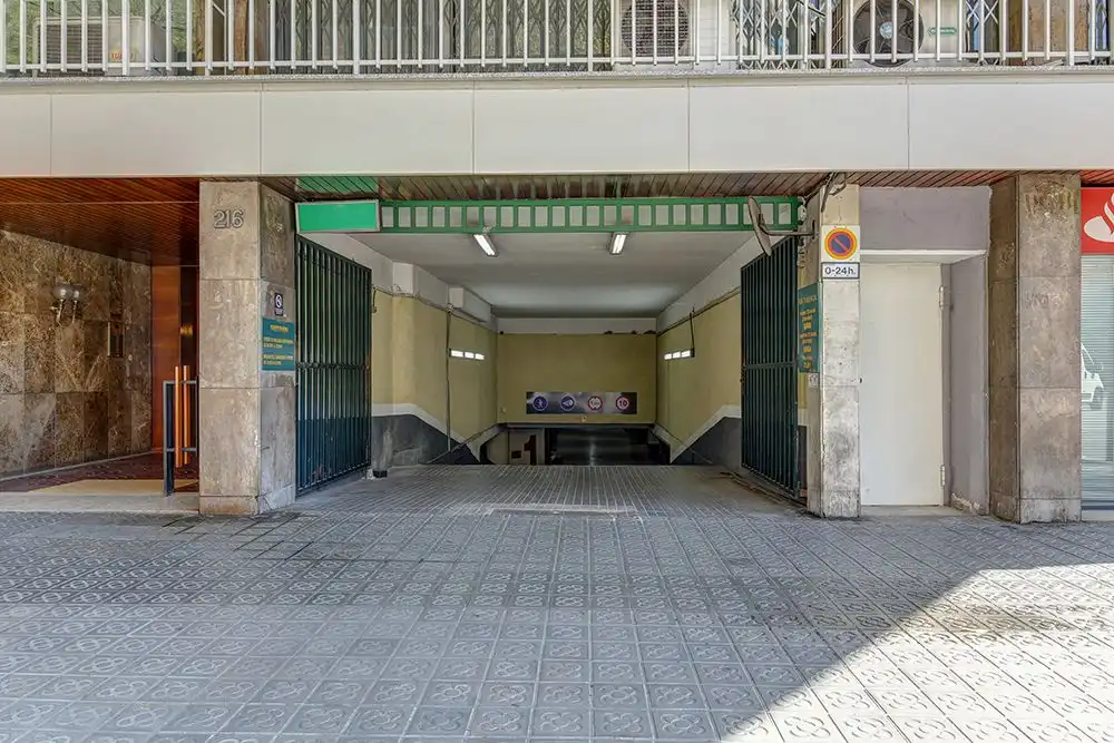 Parkplatz zur Miete in CALLE VALENCIA 375, imagen 5