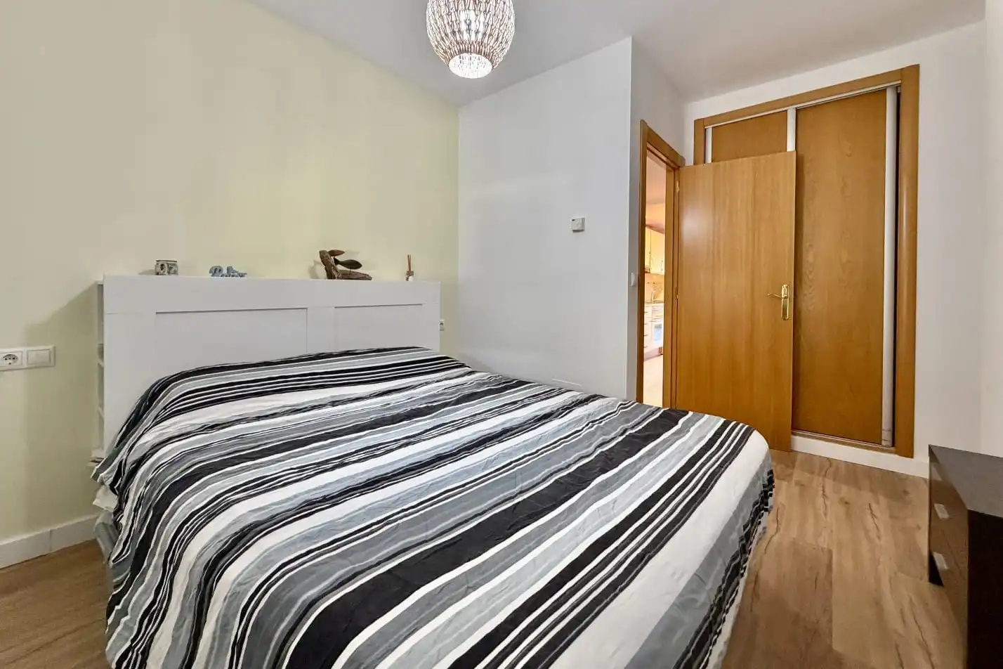 Schlafzimmer von Wohnung zum Verkauf in El Castell de Guadalest mit Klimaanlage und Balkon