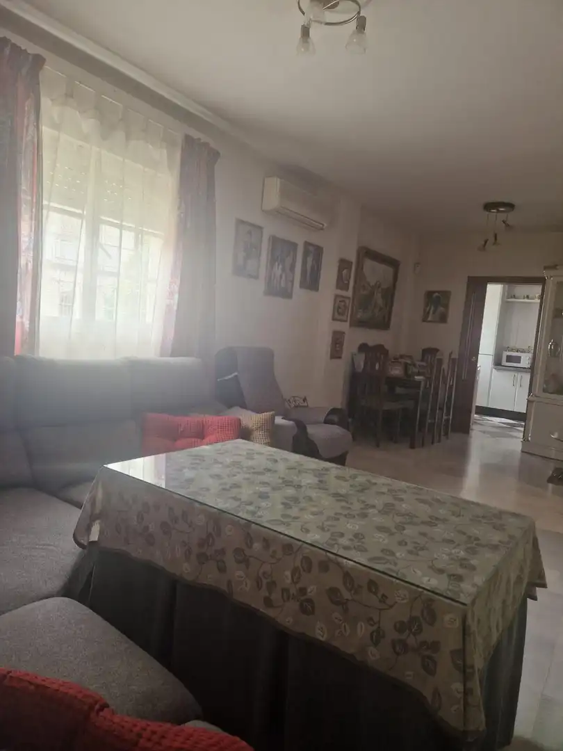 Sala d'estar de Casa adosada en venda en Jerez de la Frontera amb Aire condicionat, Calefacció i Terrassa