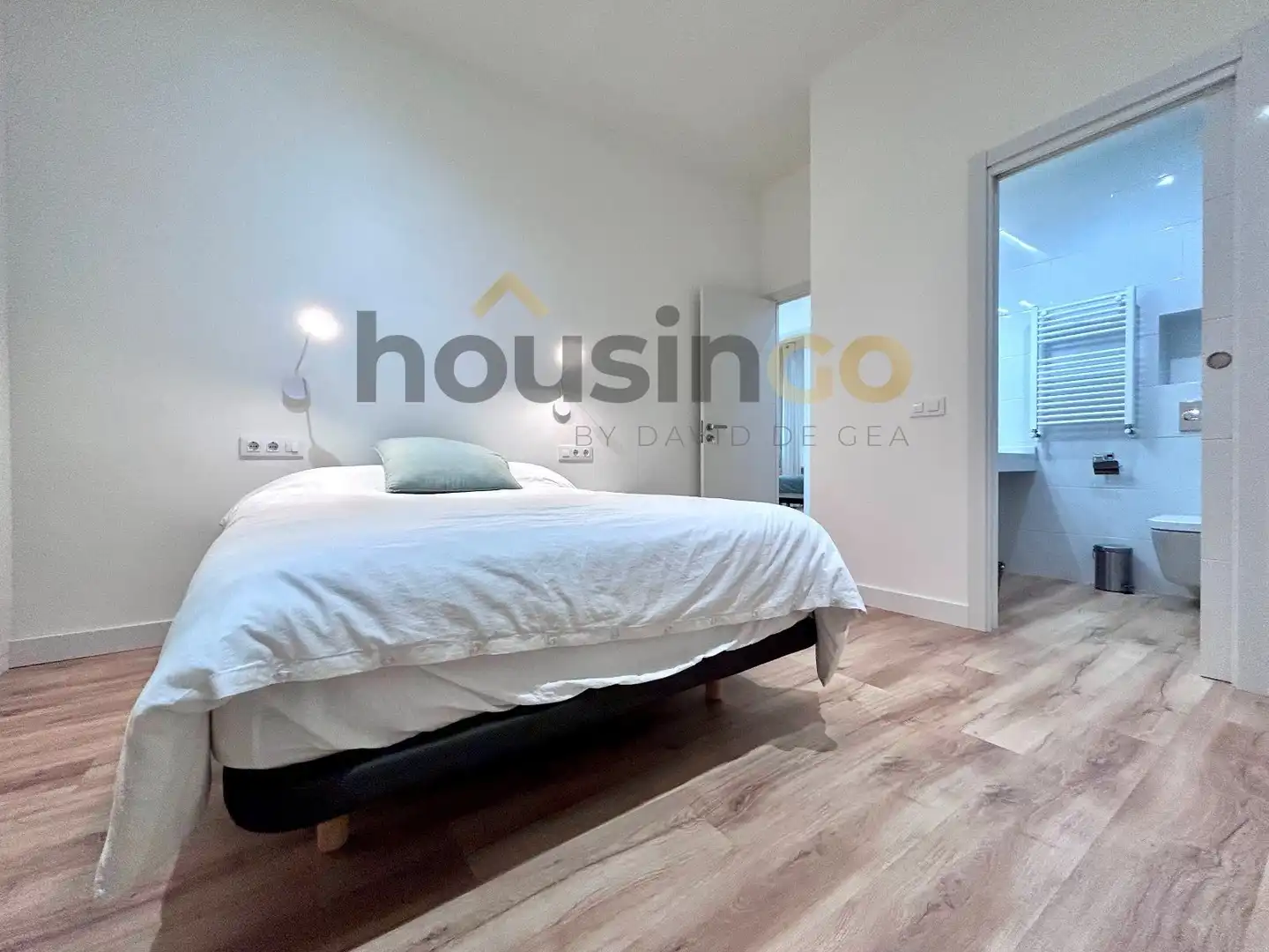 Bedroom of Flat for rent in Madrid  with Air Conditioner, Heating and Parquet flooring