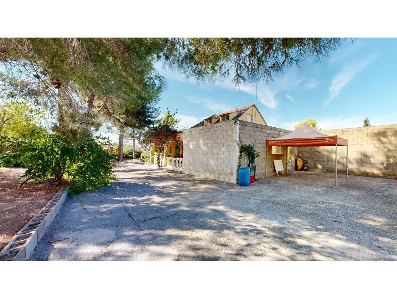 Vista exterior de Casa o chalet en venta en Llíria con Jardín privado, Terraza y Piscina