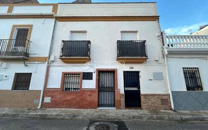 Vista exterior de Casa o xalet en venda en Utrera