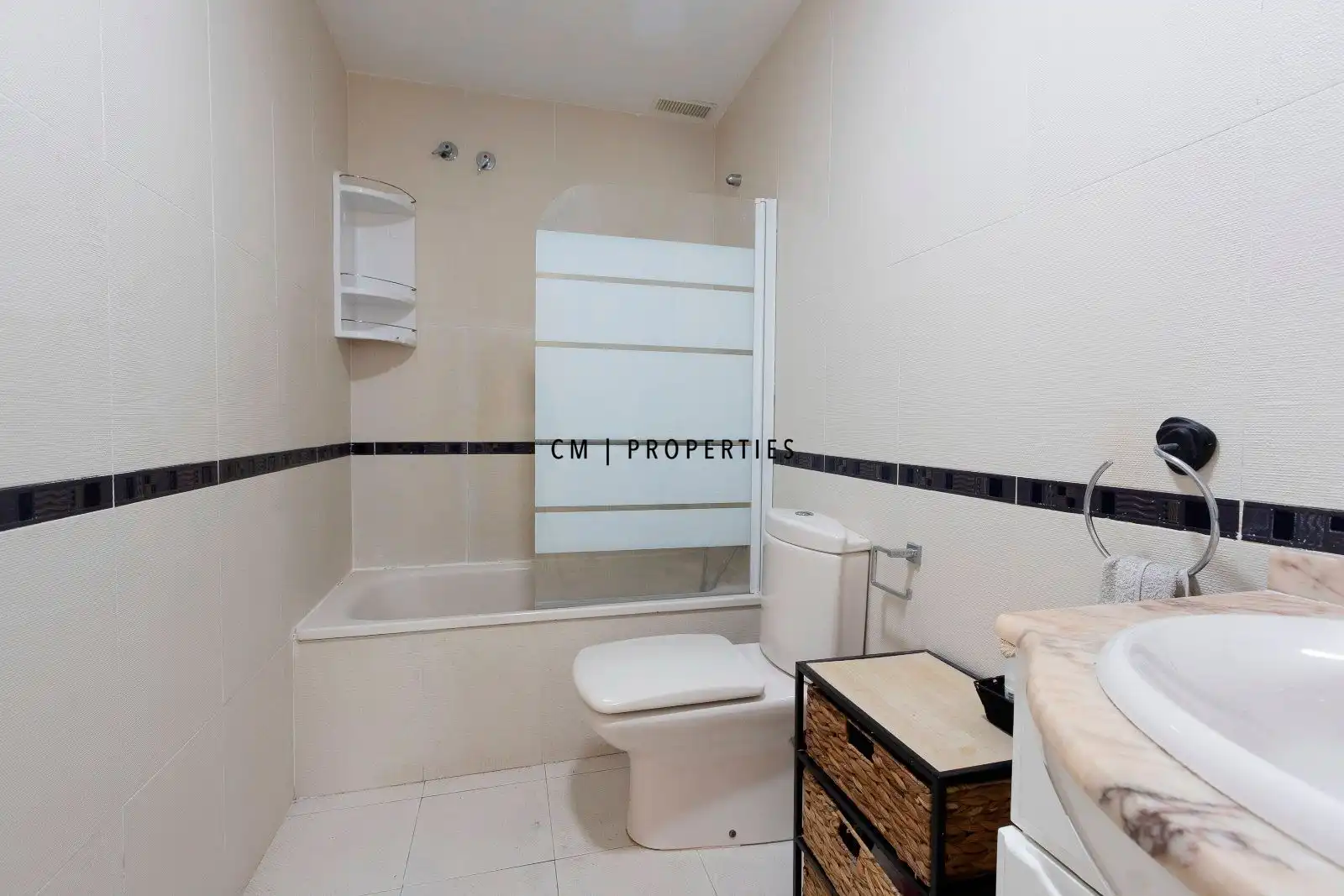 Attic for rent in Salines, de Les, Corinto - Almarda