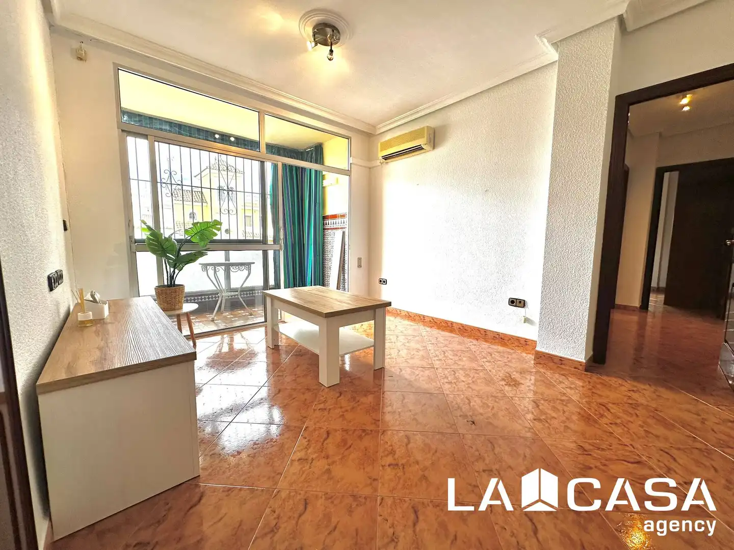 Außenansicht von Wohnung zur Miete in Dos Hermanas mit Terrasse
