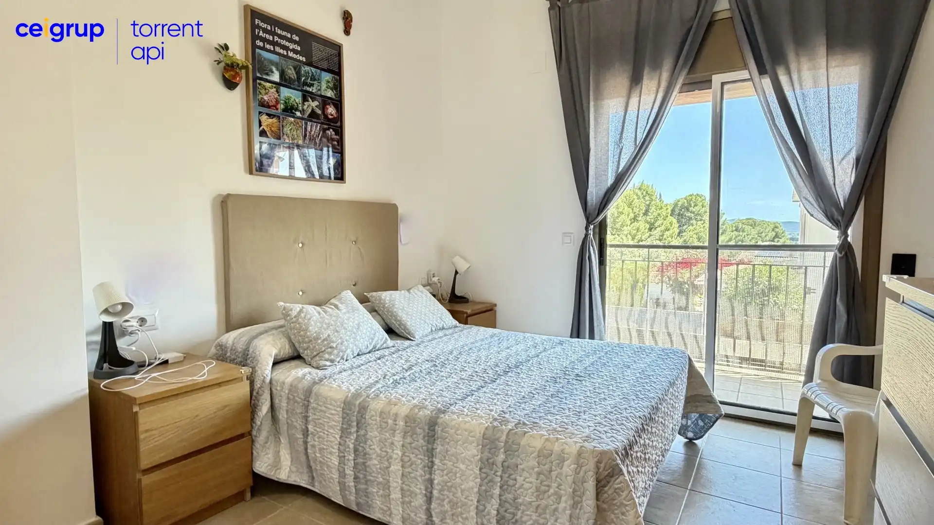 Habitación de Casa adosada en venta en L'Estartit con Terraza, Piscina y Amueblado