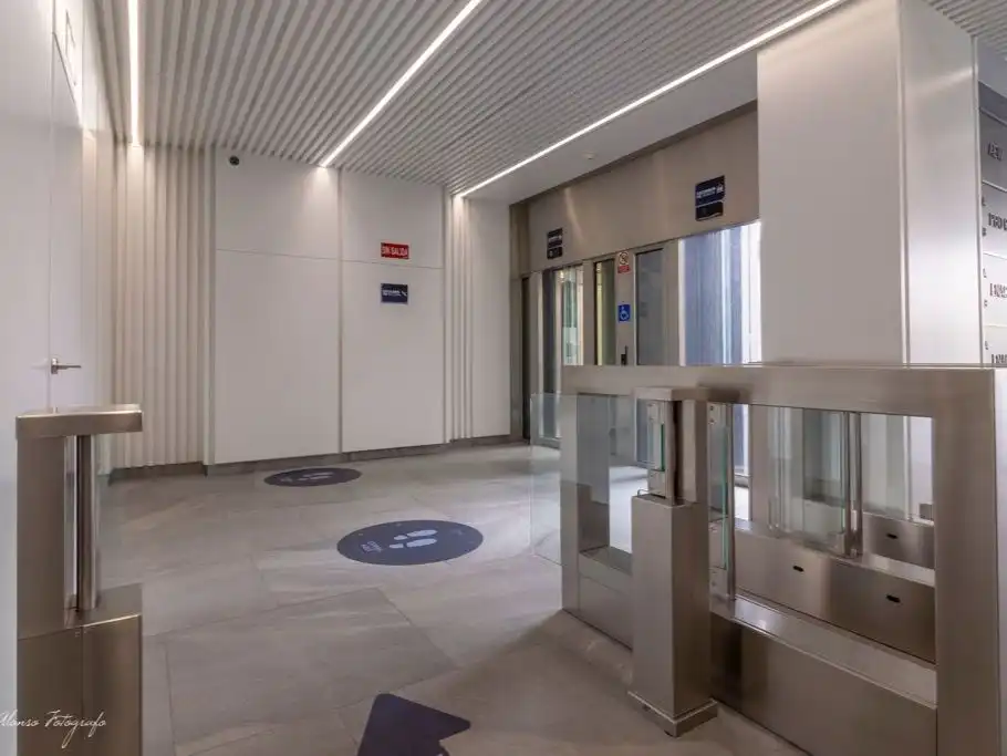 Office for rent in Madrid  with Air Conditioner, Heating and Furnished