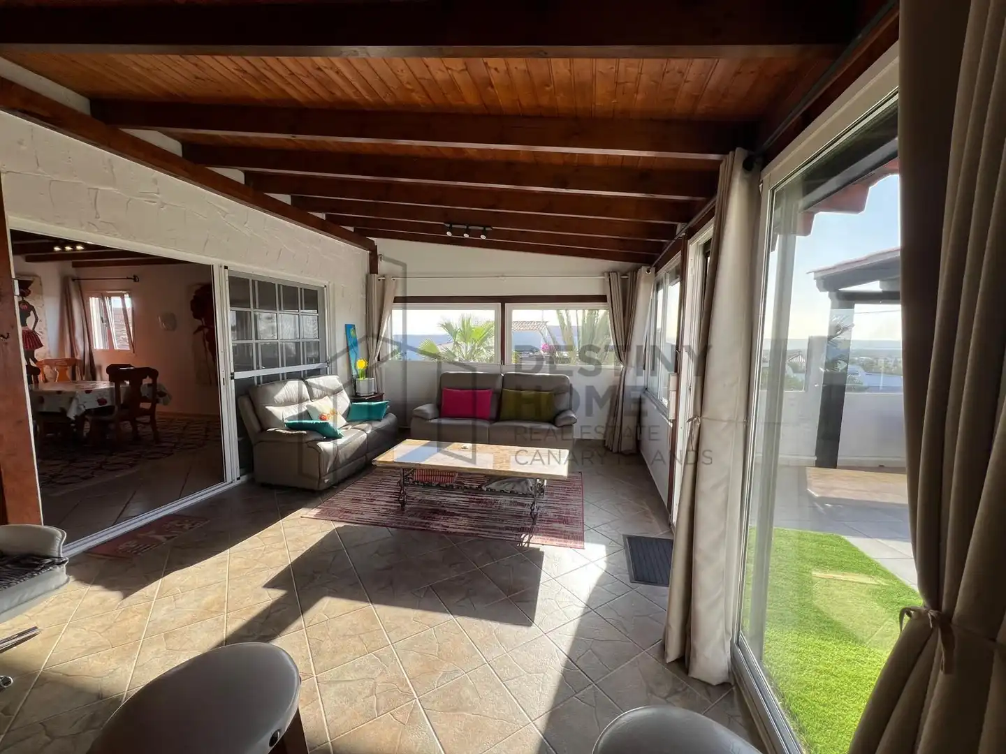 Terrassa de Casa o xalet en venda en La Oliva amb Aire condicionat, Jardí privat i Terrassa