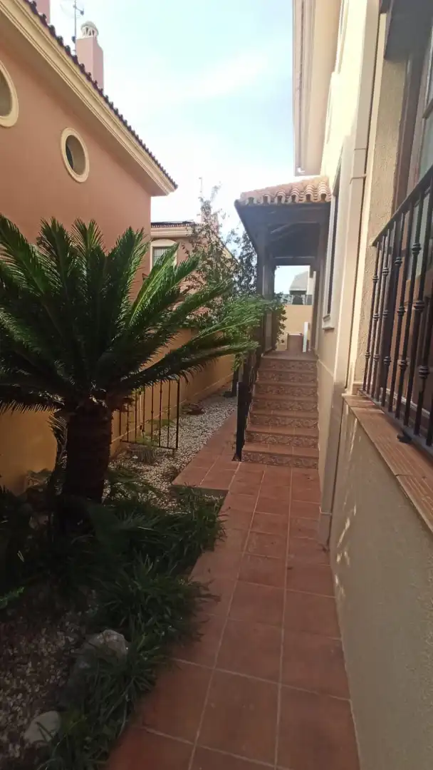 Detached homes for rent in Capellanía - Retamar