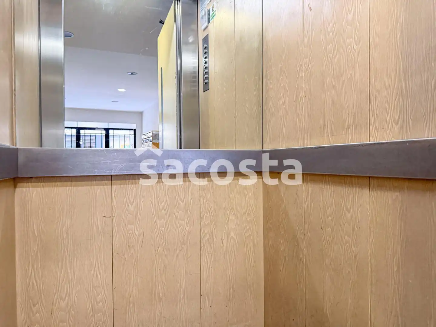 Piso en venta en Barcelona con Terraza y Balcón
