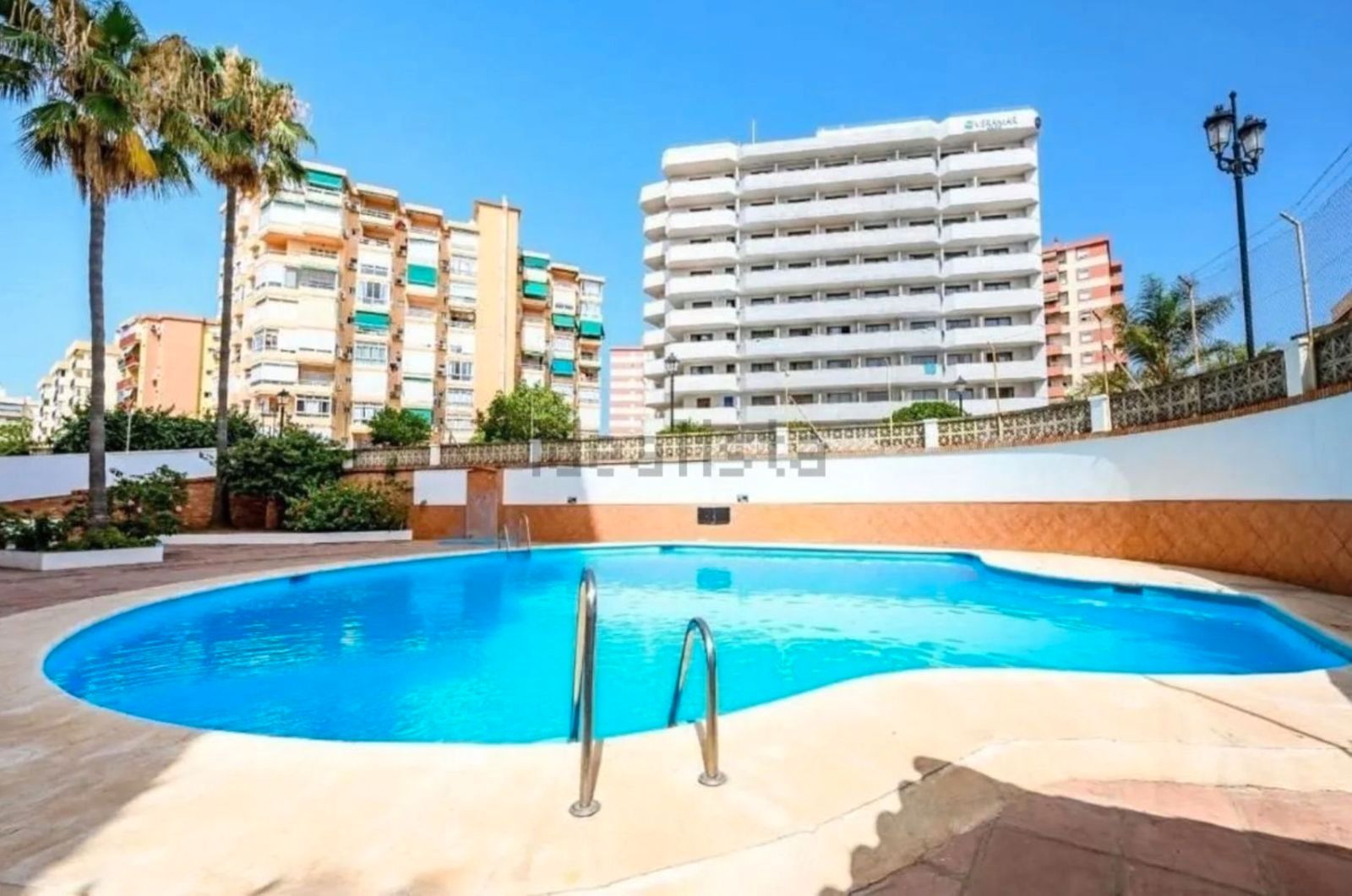 Vista exterior de Estudi en venda en Fuengirola amb Aire condicionat, Moblat i Internet