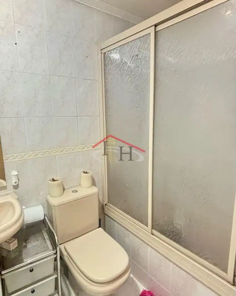 Badezimmer von Wohnung zum Verkauf in San Andrés del Rabanedo mit Heizung, Parkett und Abstellraum
