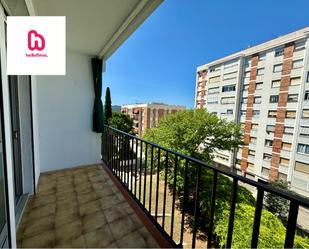 Exterior view of Flat for sale in Rubí  with Terrace and Balcony