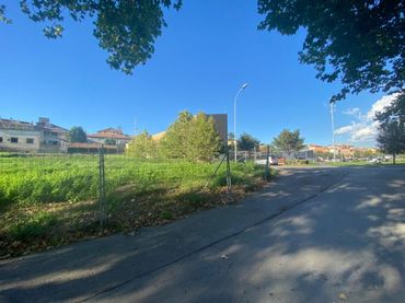 Terreny residencial en venda a Centre