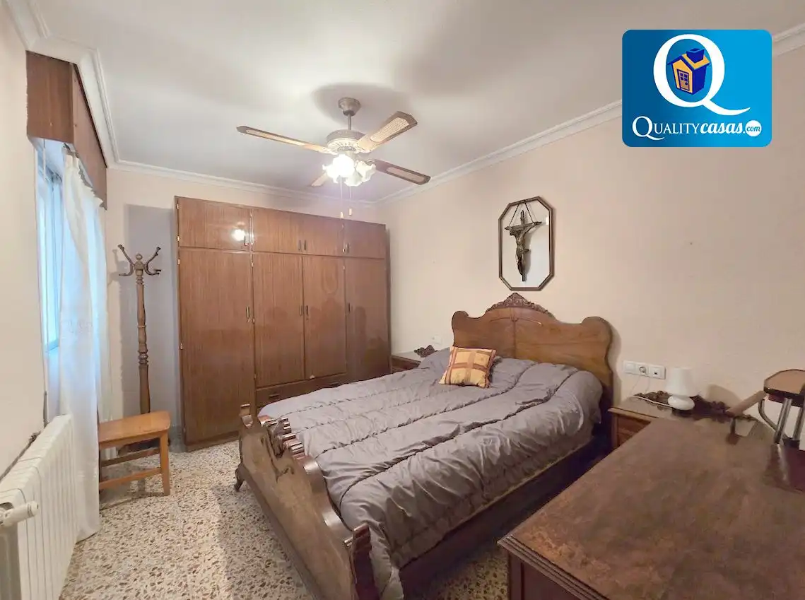 Dormitori de Apartament en venda en Alicante / Alacant amb Calefacció, Terrassa i Balcó