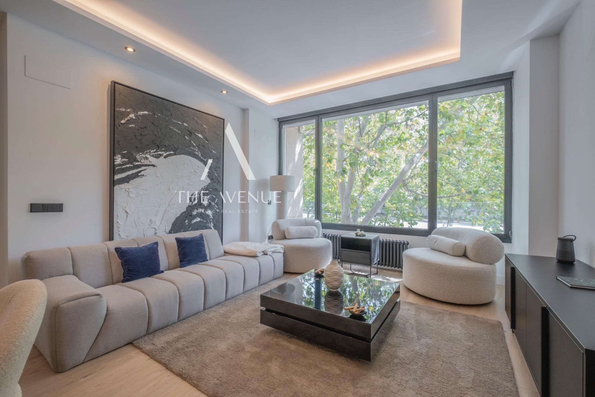Living room of Flat for sale in  Madrid Capital  with Air Conditioner and Heating