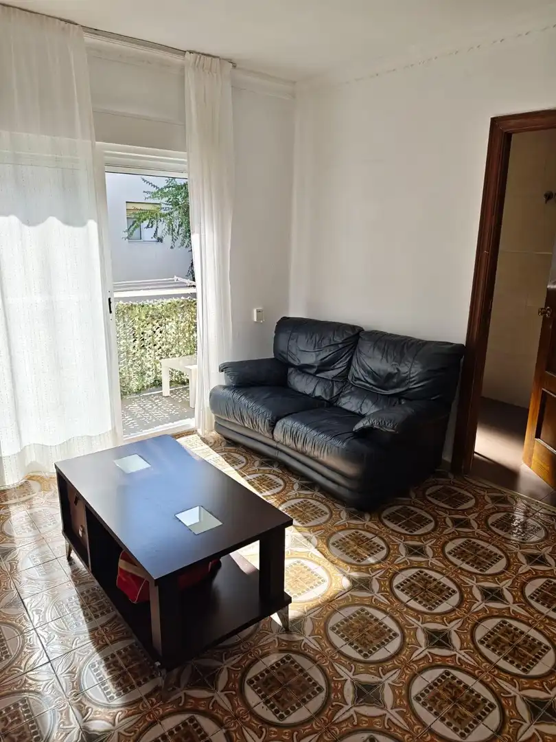 Wohnzimmer von Wohnung zur Miete in Granada mit Privatgarten, Möbliert und Balkon