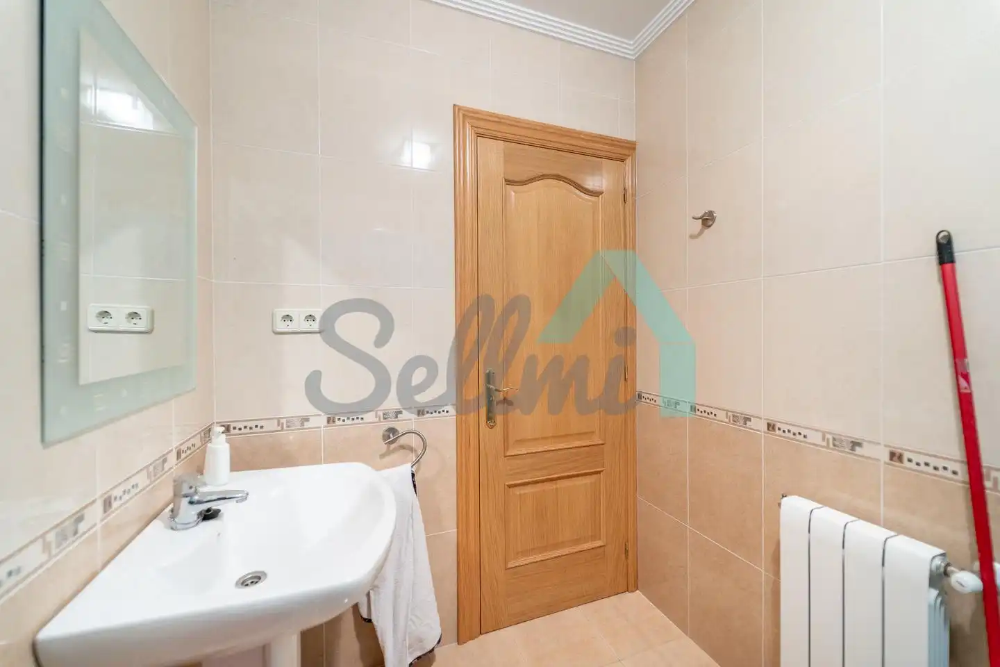 Baño de Piso en venta en Tineo con Calefacción, Parquet y Trastero