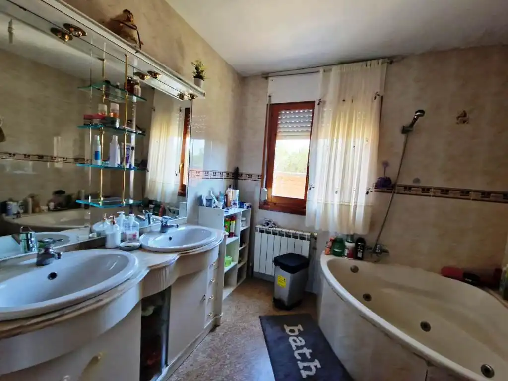 Baño de Casa o chalet en venta en Vencillón con Calefacción, Jardín privado y Terraza