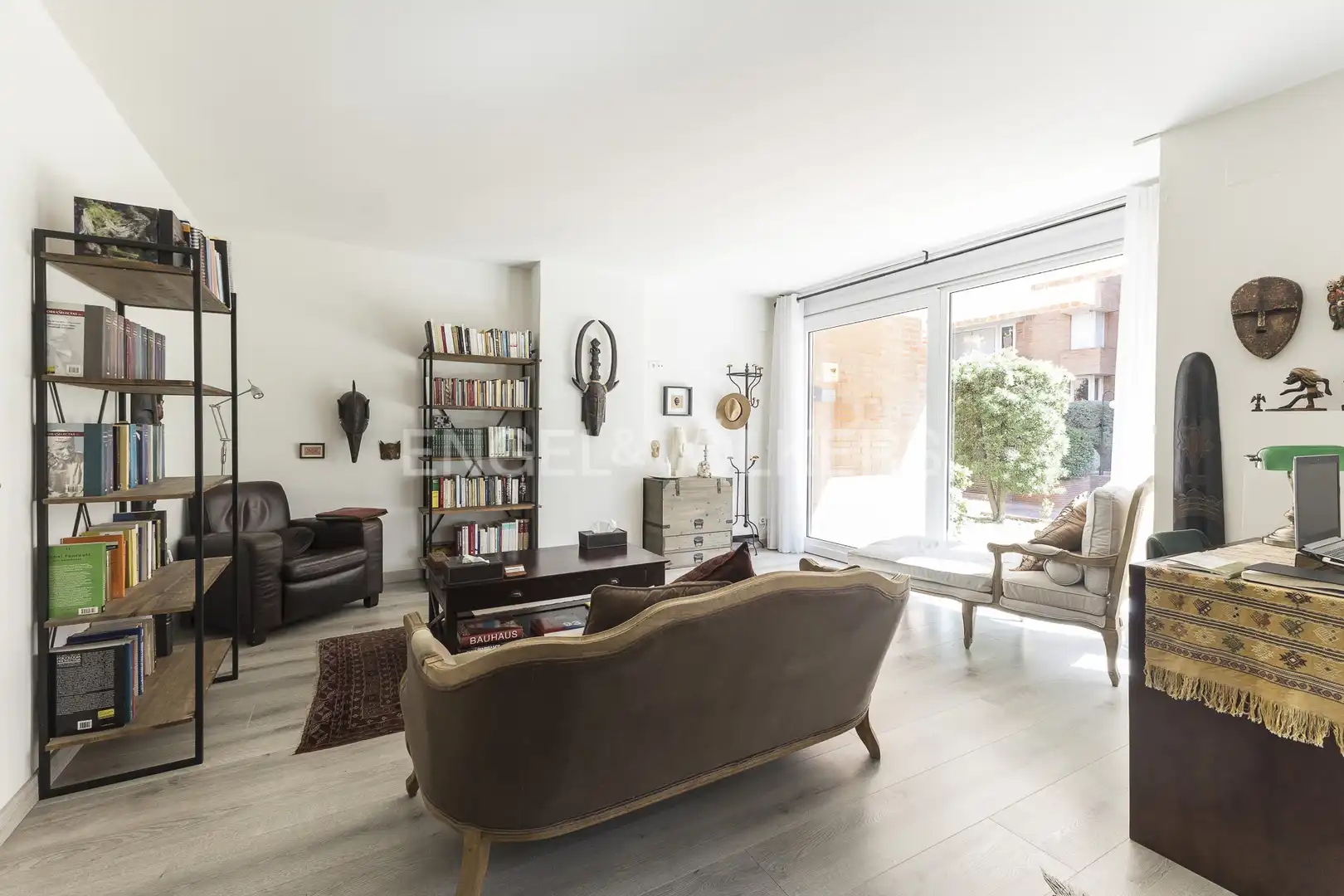 Sala de estar de Piso en venta en Barcelona con Aire acondicionado, Calefacción y Jardín privado