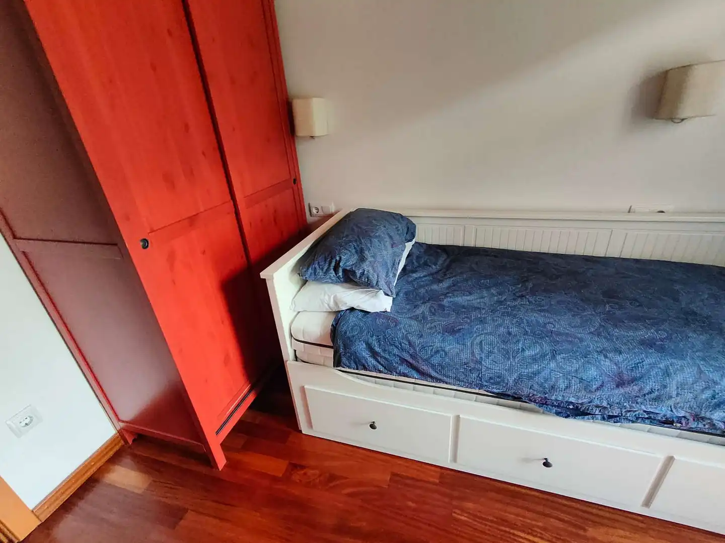 Habitación de Dúplex en venta en Vilallonga de Ter con Amueblado y Balcón