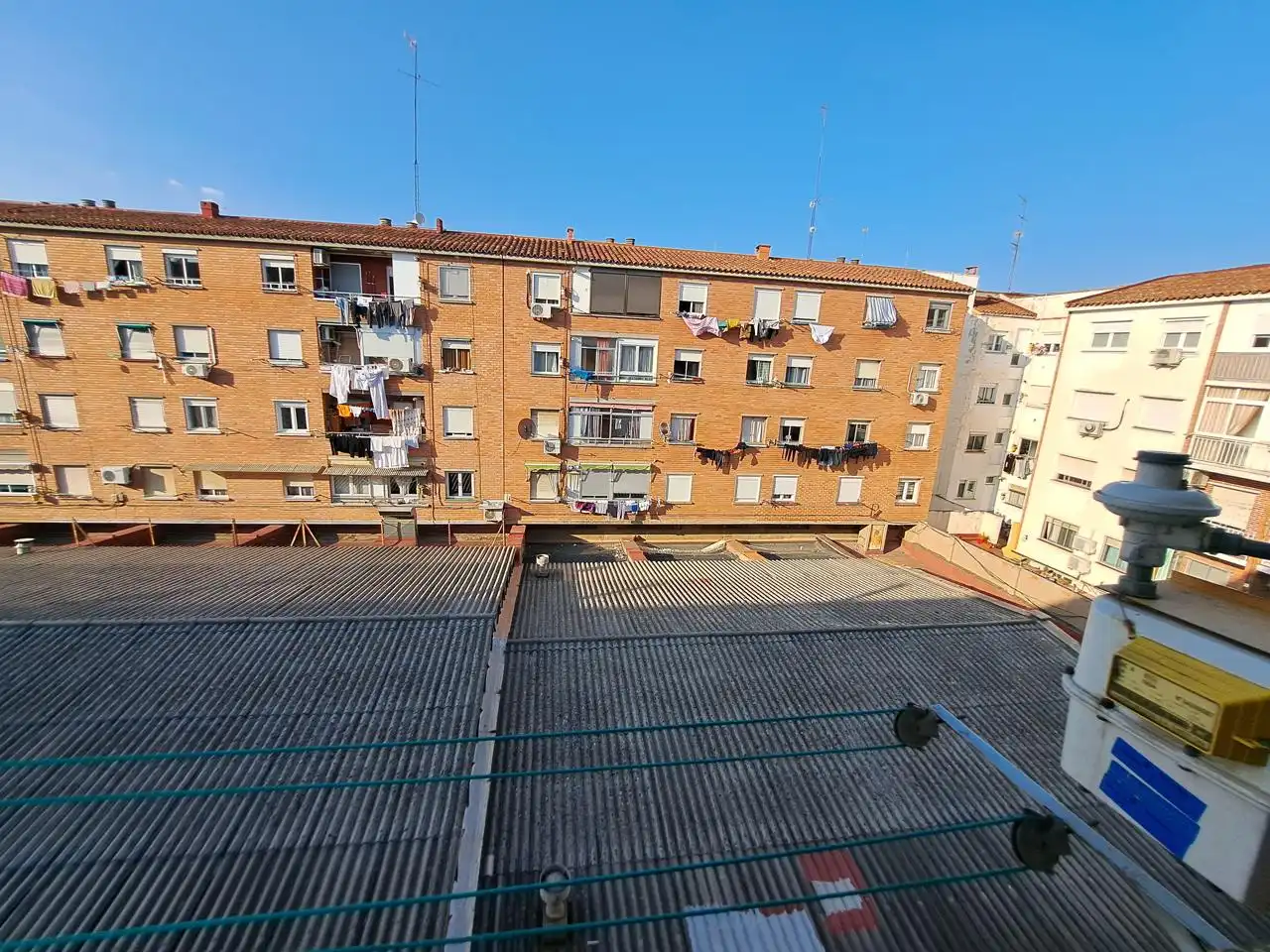 Vista exterior de Piso en venta en Zaragoza con Calefacción, Terraza y Trastero