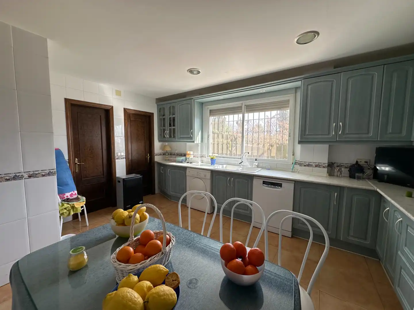 Cuina de Casa o xalet en venda en Úbeda amb Aire condicionat, Jardí privat i Terrassa
