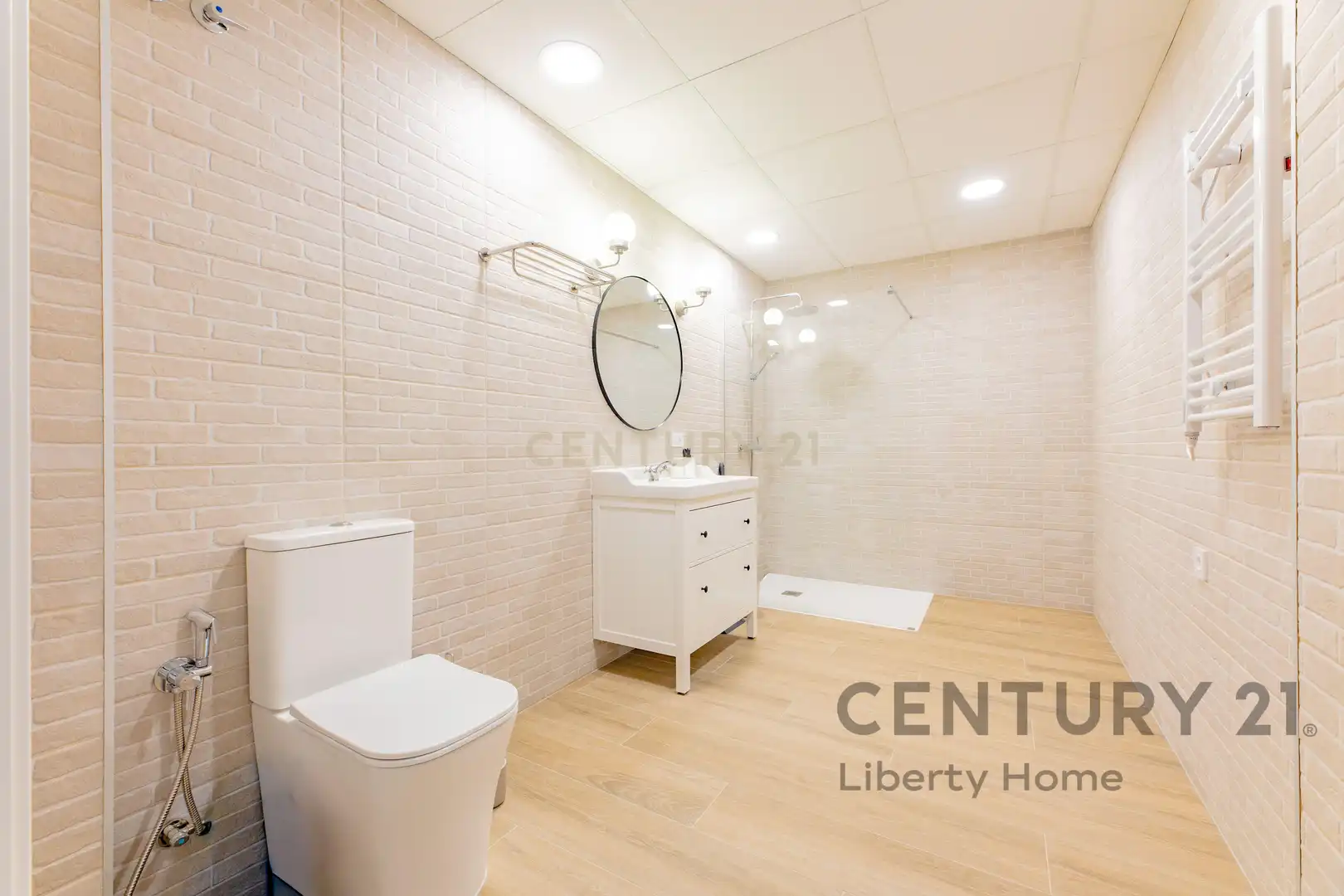 Badezimmer von Gebäude zum Verkauf in Valencia