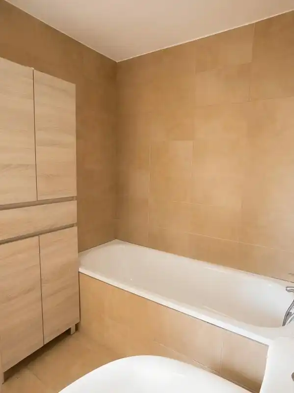 Bathroom of Duplexes for sale in Requena  with Heating and Furnished