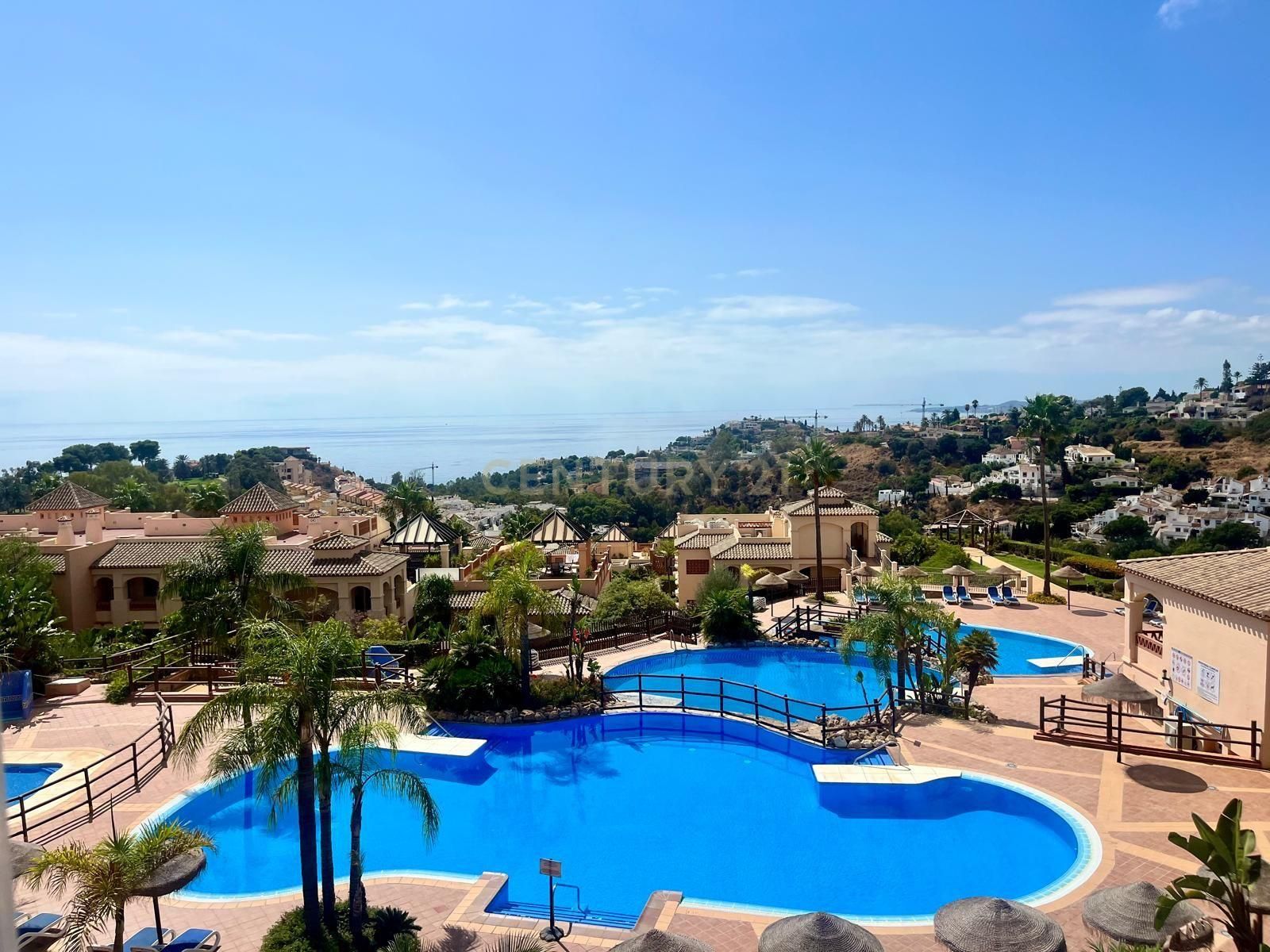 Exterior view of Flat to rent in Benalmádena  with Air Conditioner, Private garden and Swimming Pool