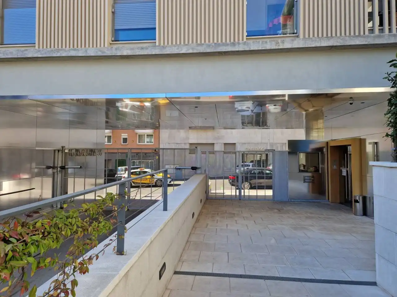 Vista exterior de Piso de alquiler en Madrid con Aire acondicionado, Calefacción y Parquet